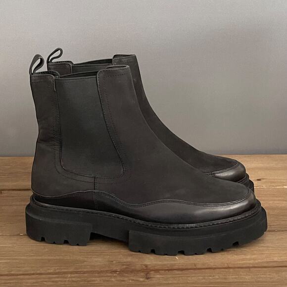 Seychelles Women's Savor the Moment Chelsea Boots Size 8.5 Black Leather Lug - Picture 1 of 12